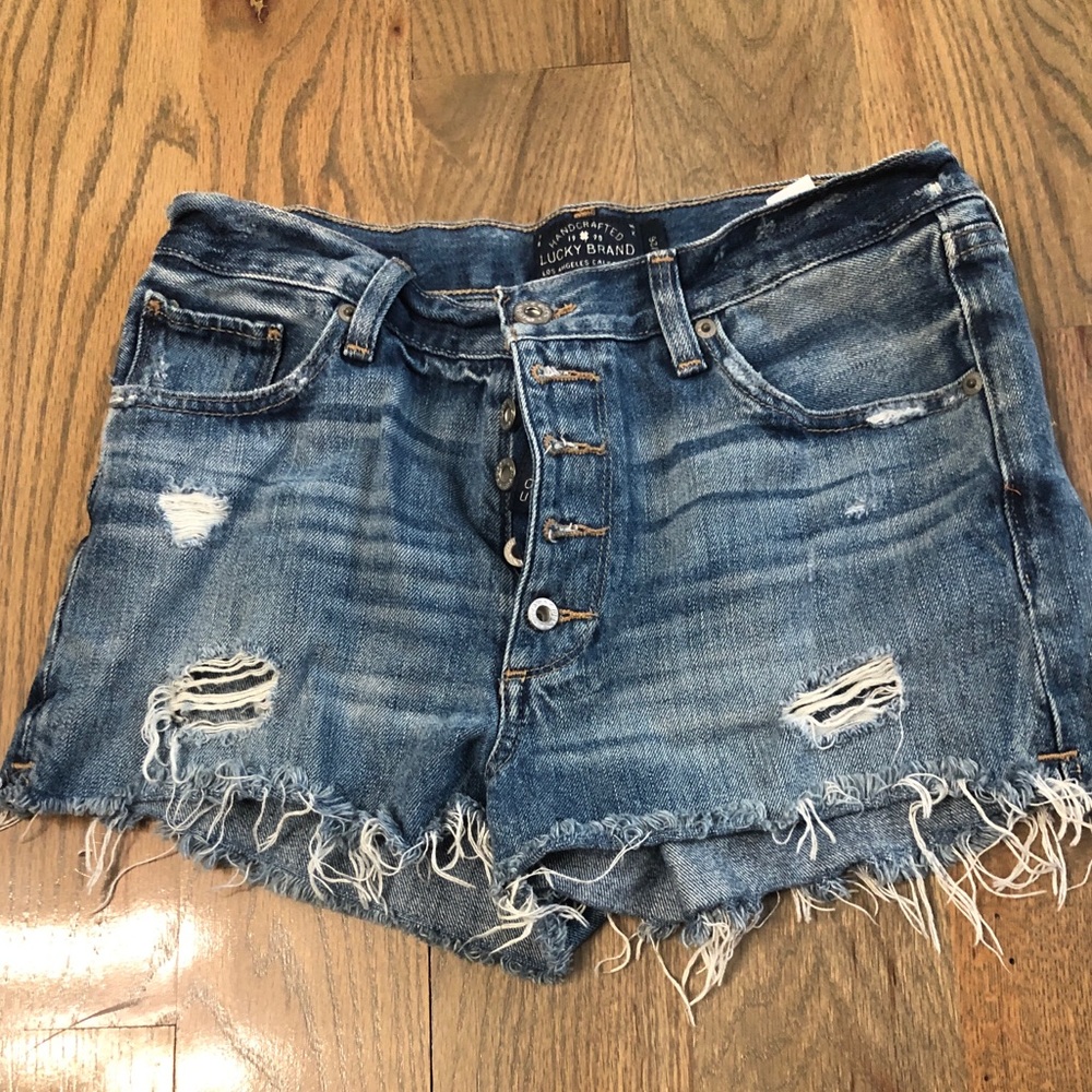 LUCKY BRAND SHORTS SIZE 26